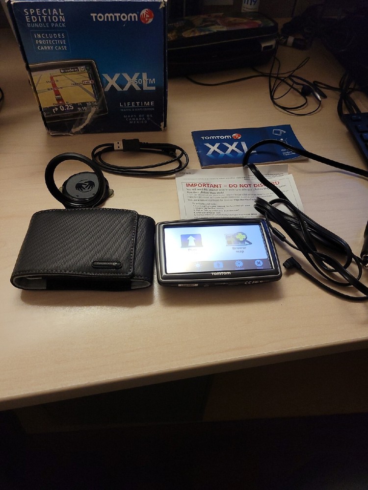 TomTom XXL 550-TM 5-Inch Portable GPS Navigator Lifetime Traffic & Maps Edition