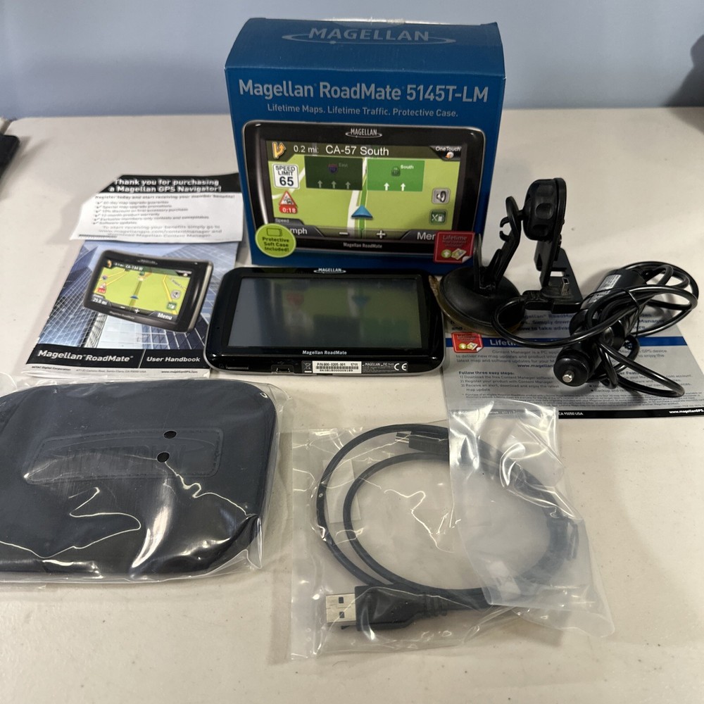 Magellan RoadMate 5145T-LM 5″ GPS Navigation System Bundle