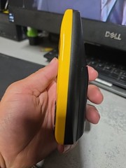 Lowrance iFinder Go 16 Channel Receiver Yellow, Powers On No Instructions