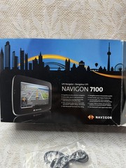 Navigon 7100 Automotive Mountable With Cords And Accessories GPS