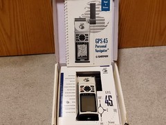 Garmin GPS 45 GPS45 Handheld Personal Navigator Bundle Case Charger Holder