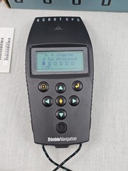 TRIMBLE NAVIGATION SCOUT GPS 17319 WITH CASE MANUAL & TRIMBLE ATLAS