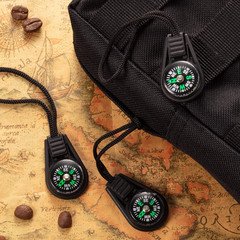BBTO 100 Pieces Mini Survival Compass Outdoor Camping Hiking Pocket Compass Liqu