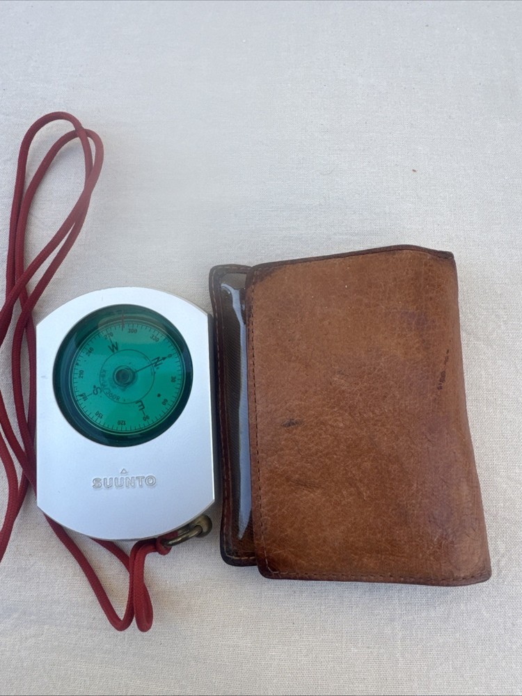 Vintage SUUNTO KB-14/360R Compass w/ Lanyard and Leather Pouch Made in Finland