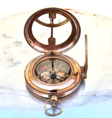 Lot of 40 Brass Sundial Push Button Pocket Compass Camping Hiking Outdoor Gear