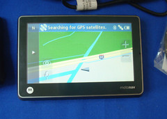 Motorola Motonav TN565T 4.3-Inch Bluetooth Portable GPS Navigator READ descripti