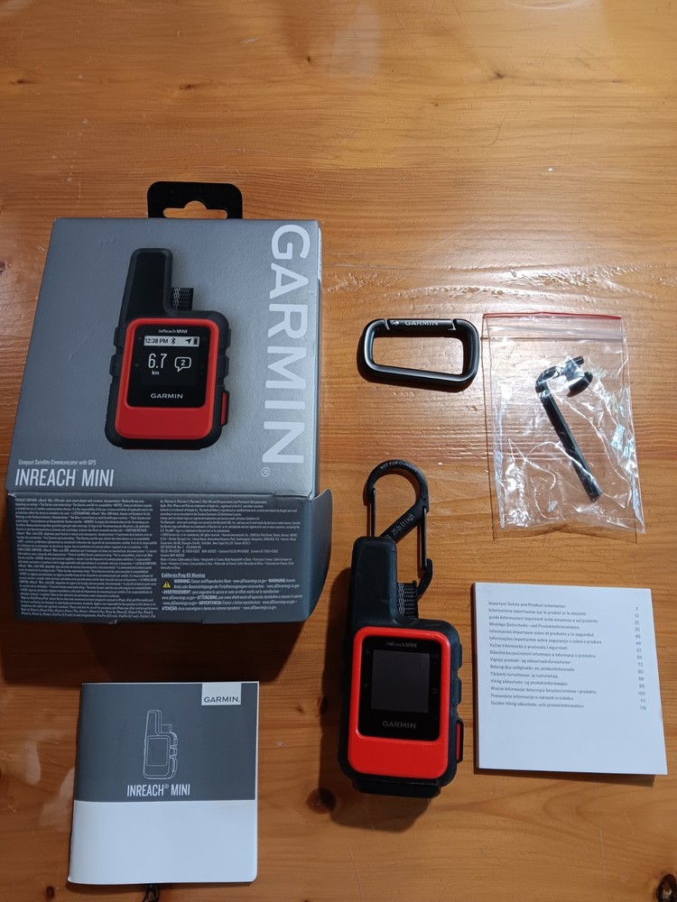 Garmin InReach MINI Gen 1 Complete w/ Box Manual Charger GPS Satellite Messaging