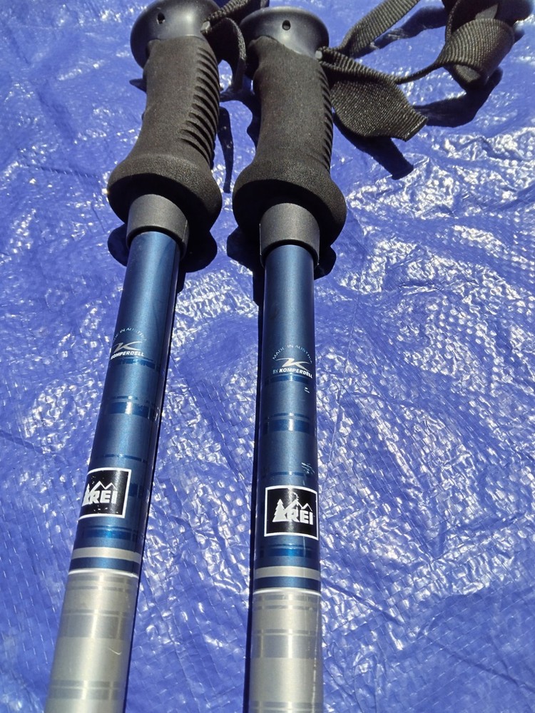 REI Komperdell Traverse Shocklight Trekking Poles 105-140 cm Two Hiking Poles
