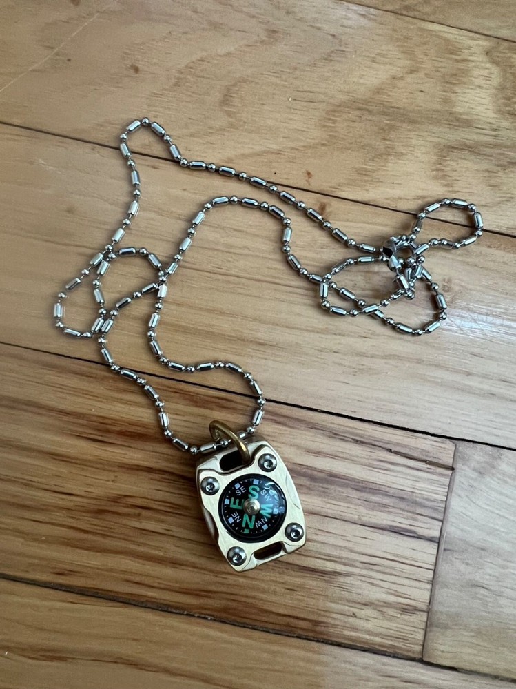 MecArmy CMP2, Brass, EDC Compass, With Fluorescence Glow and Beaded Chain used