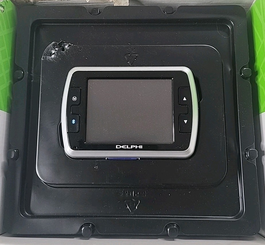 Delphi Portable GPS Navigation Continental US Edition NAV300 Damaged Box P34