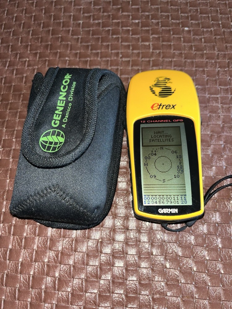 Garmin eTrex Yellow 12-Channel GPS Handheld 2.1in Grayscale w/ Case