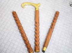 “Premium Solid Wood Walking Stick with Ergonomic Handle, Perfect for Daily Use.