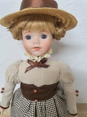 Guild Craft Dollhouse Porcelain Doll 40cm With Tags Original