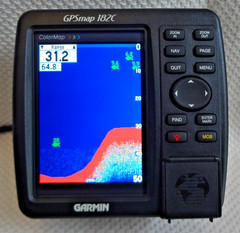 GARMIN GPSMAP 182C MARINE CHART PLOTTER FISHFINDER GPS UNIT w/ MOUNT & SUN COVER