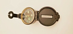 Vintage Precise Pathfinder Engineer Directional Lensatic Compass Taiwan with box