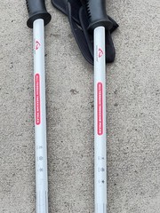 Set of High Gear Trekking Poles 110-135CM .. 13R