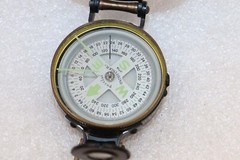 Vintage Precise Pathfinder Liquid Filled Pocket Compass JAPAN Metal Case, Black