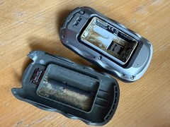 Garmin Oregon 400t GPS for hiking . Battery box needs cleaning. Works fine.