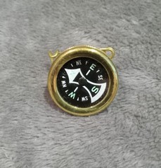 Vintage Brass Lapel Pocket Pin-on Compass Fluid Filled Hunting Military – Japan