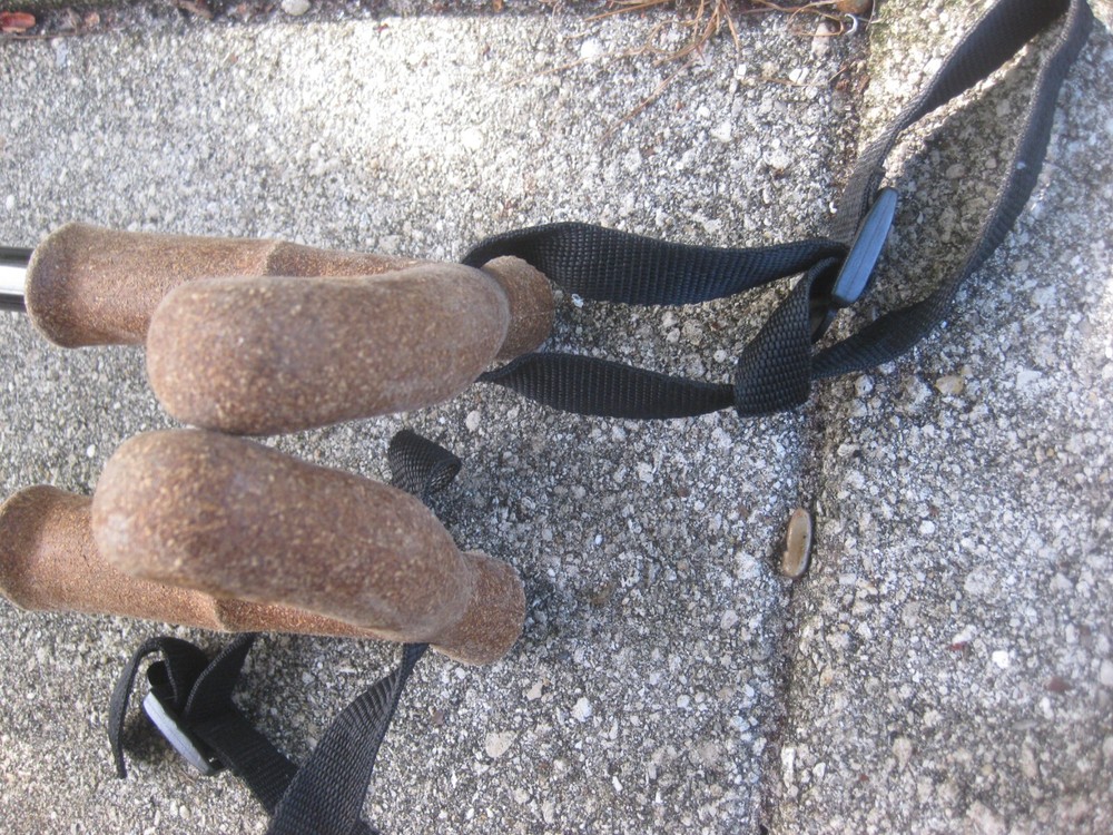 powerlock trekking staff for hiking,waiking in ice/snow/uneven ground.