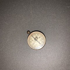 VINTAGE WEST GERMANY TRAVEL POCKET COMPASS W/FLUORESCENT DOTS! USED! LOOSE!