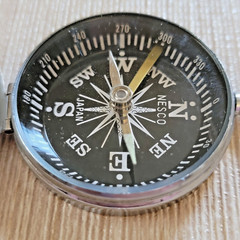 Vintage Nesco Pocket Compass in Original Box