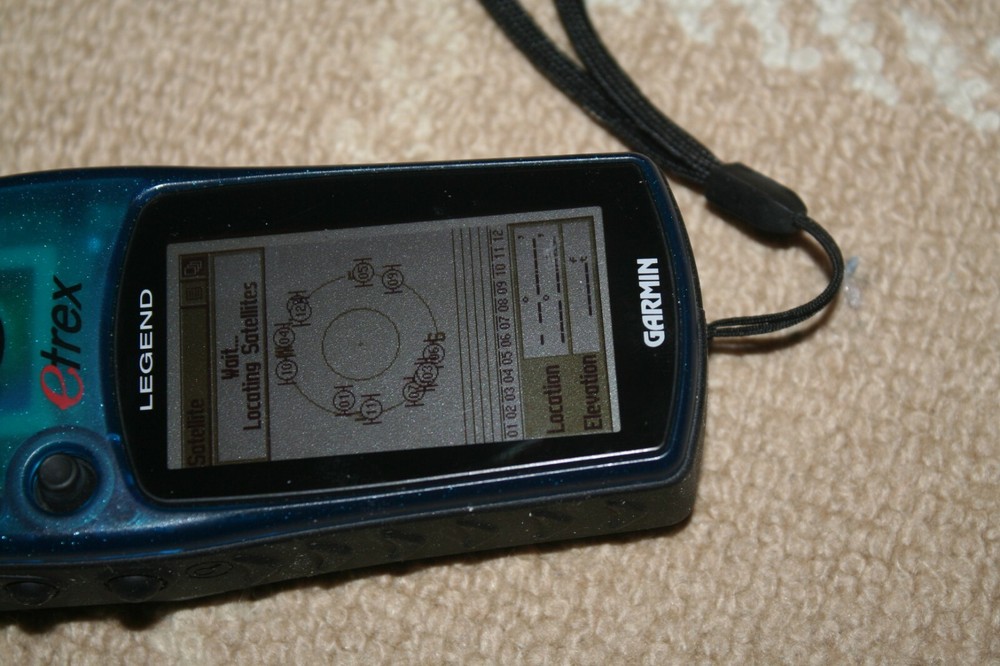 Garmin eTrex Legend Handheld w data cable & case