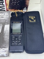 MAGELLAN GPS 4000 SATELLITE NAVIGATOR, TESTED & WORKS. INC BOX, CASE, MANUAL