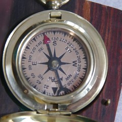 Handmade Brass Hunter Cased Compass Arrow Hand in Wood Case ~ Clean Works