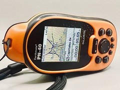 A040 GPS Navigator Delorme Earthmate PN-40 Color Screen Handheld Navigation