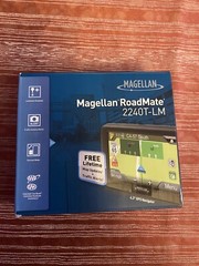 Magellan RoadMate 2240T-LM GPS Bundle Free Shipping