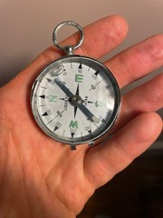 Vintage 1960s Made in Japan Liquid Filled Hiking Pocket Compass – Works Fine