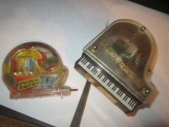 2 VINTAGE TOY LOT TIN PINBALL GAME AND PLAYER PIANO