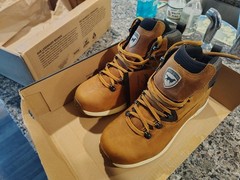 Red Wing Irish Setter Hiking boots brand new Men’s size 9