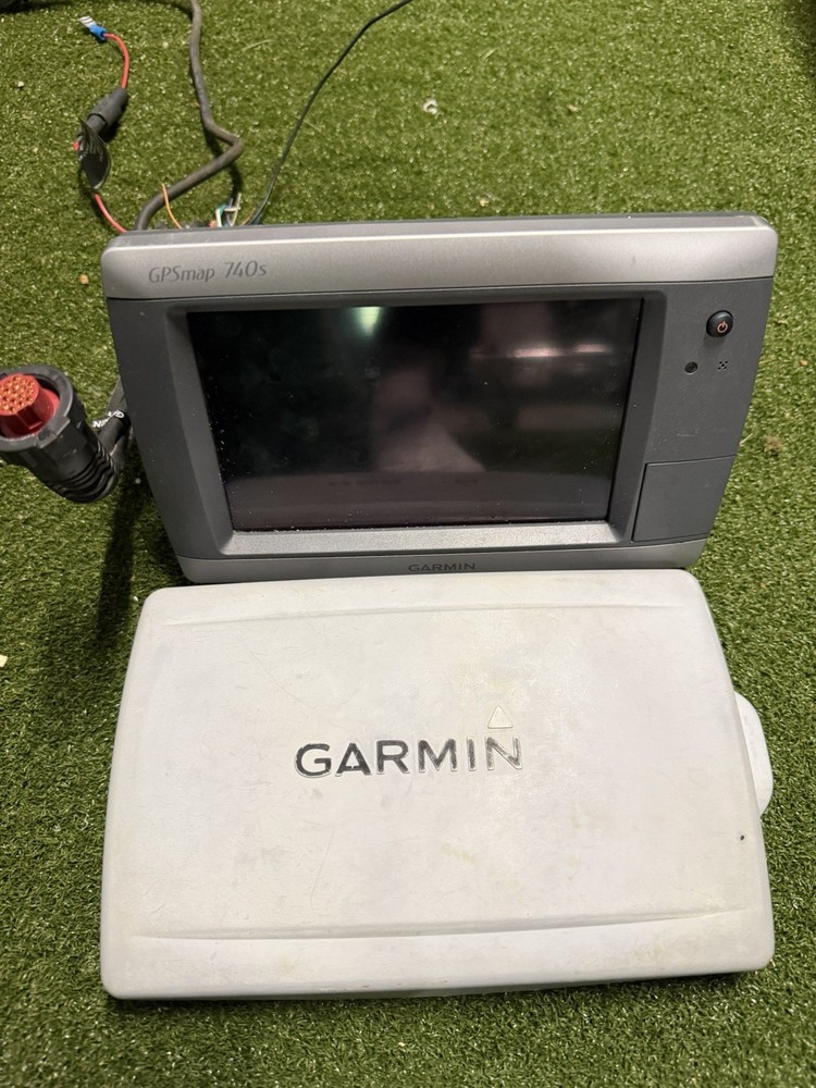 Garmin GPSMAP 740s Chartplotter Marine Navigation MFD Touch