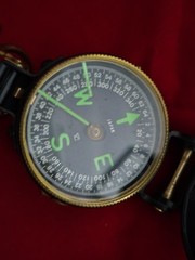 Vintage Working LENSATIC Engineer COMPASS – 2″ Made in Japan – Glow In The Dark