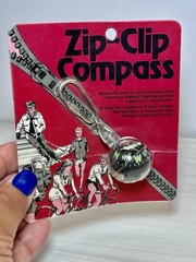 NEW Vintage ZIP-CLIP COMPASS Ball Keychain Liquid Filled Hiking Camping USA