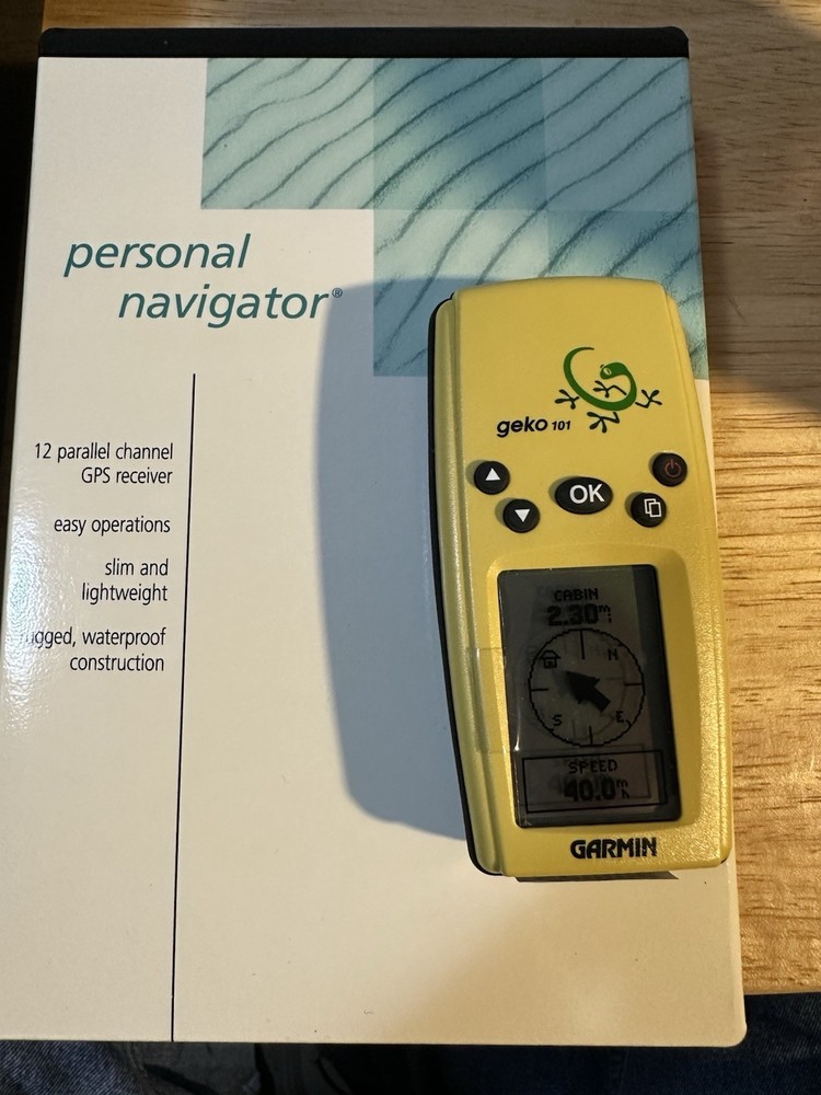 Garmin Geko 101 Handheld Navigator GPS – No Manuals See Description