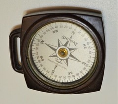 VTG or Antique Taylor Showay compass in Bakelite case Made USA