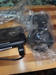 Navigon 2000S Portable GPS Navigation System w/ mount Bracket and Plate Easy NIB