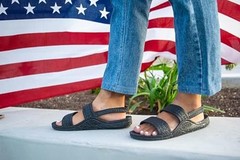 J-Slips Women’s Adventure Orthopedic Hawaiian Jesus Walking & 6 Lava Rock