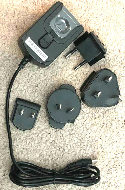 5v 2a WALL CHARGER WITH WORLDWIDE PLUGS SET