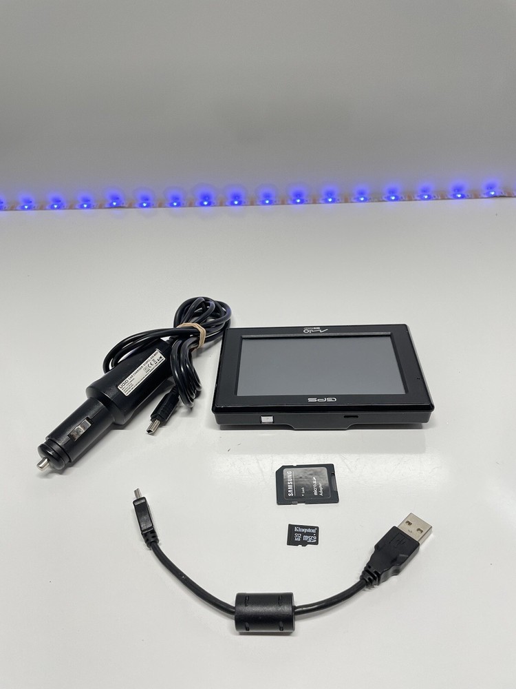 Mio Digi Walker C320 Navigation System with GPS and MP3 Music Player Tested
