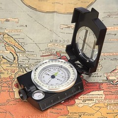 Military Waterproof Compass – High Accuracy with Map Measurer & Luminous Design