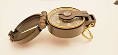 Vintage Precise Pathfinder Engineer Directional Lensatic Compass Taiwan with box