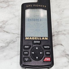 Magellan GPS Pioneer Satellite Navigator w/Box Manual Tested Vintage 2AA