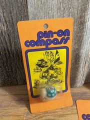 Vintage Lot – Hunter Sportsman Pin On Compass Hiking – In Package Brass Pin USA