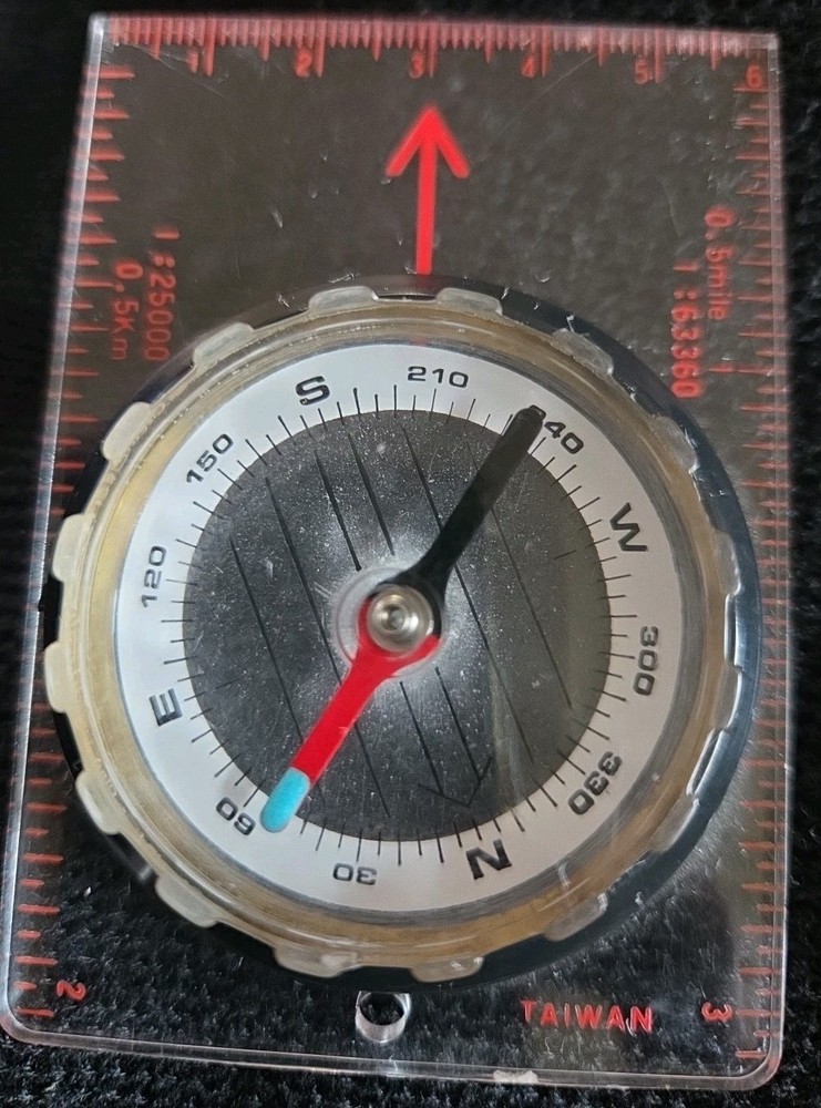 Vintage “Coleman” Compass Camping Tool Magnifier Ruler Clear Must Have Taiwan