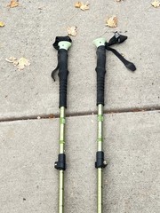 Set of ele men terre Aluminum Trekking Poles 110-135CM .. 79