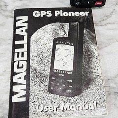 Magellan GPS Pioneer Satellite Navigator w/Box Manual Tested Vintage 2AA